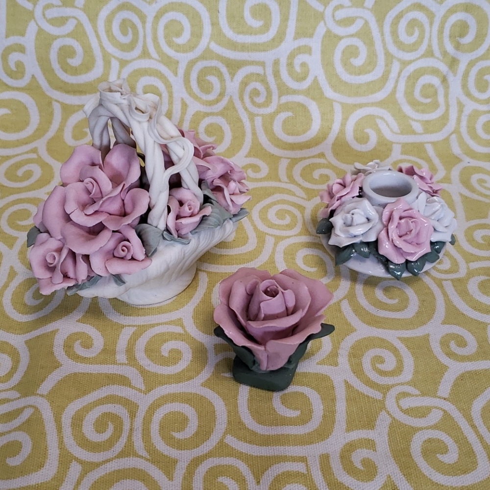 4 antique rose themed ceramic decor